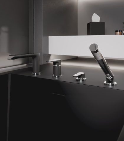 ADORE BLACK-CHROME